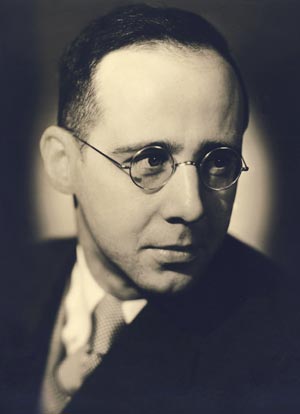 Gustav Manker